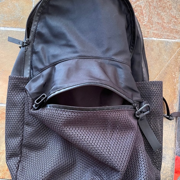 Lululemon all hours backpack - Picture 2 of 3